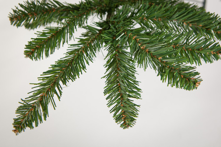 Het opzetten van een kunstkerstboom kerstboom.nl